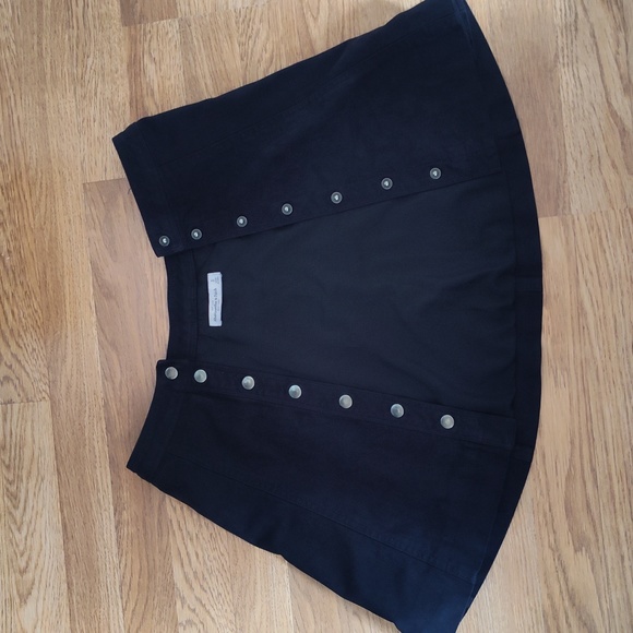 Black vintage button up skirt - Picture 2 of 4